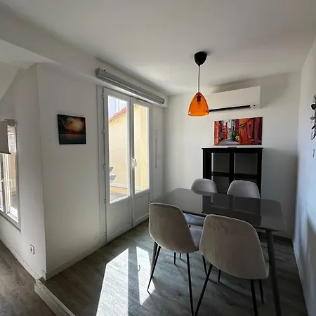 Apartment 41 Leon Noel