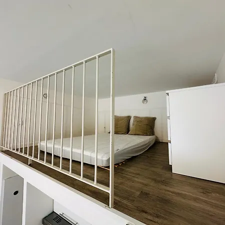 Apartment 41 Leon Noel